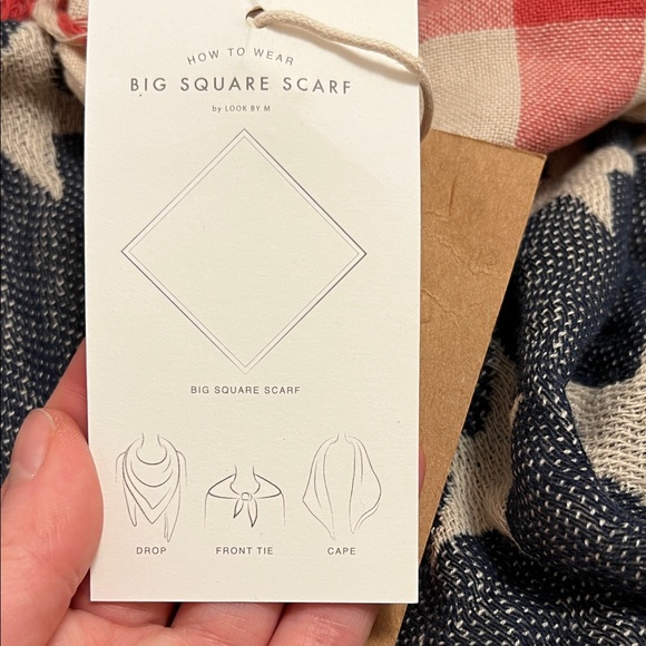 NWT Star Patterned Red White and Blue Scarf - Picture 7 of 10